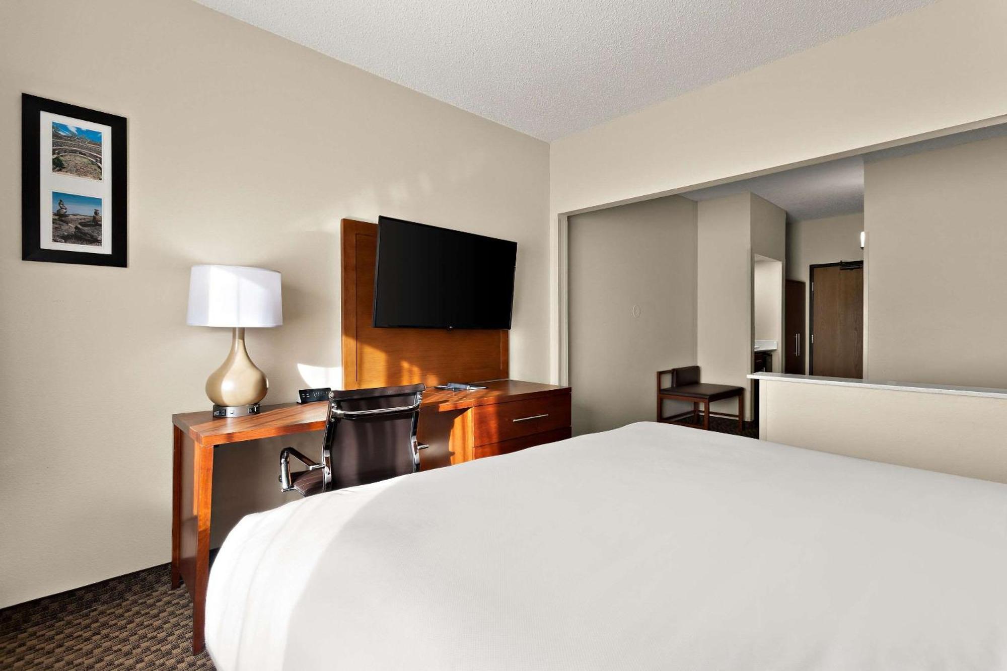 คอมฟอร์ท สวีทส์ ยูนิเวอร์ซิตี้ Hotel ลาสครูเซส ภายนอก รูปภาพ